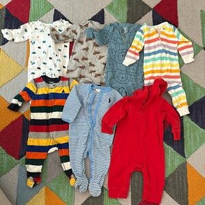 Gently used bundle of 3-6 month outfits